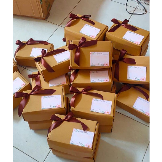 

Hampers Nikahan/ Hampers Arisan/ Gift Box Sehat Madu Randu+Gelas Lucu