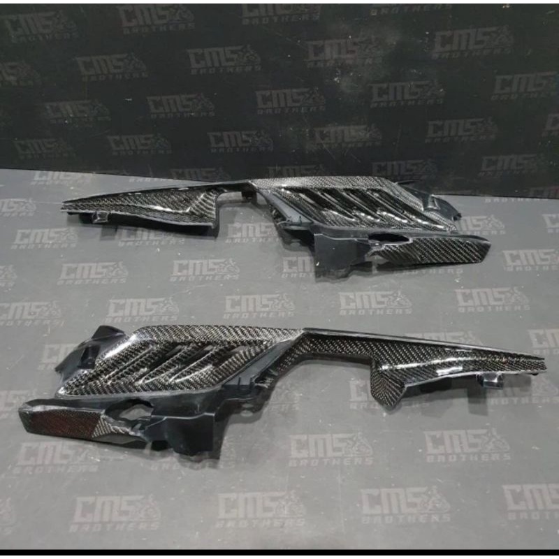 Middle Cowl / Cover FairingFor Honda CBR 250RR
Part Original
Carbon Kevlar