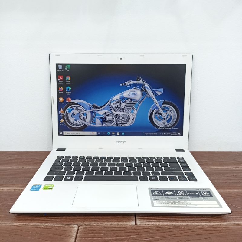 Laptop Acer E5-473G Intel Core i3-5005U 4GB SSD 256GB  NVIDIA 920M