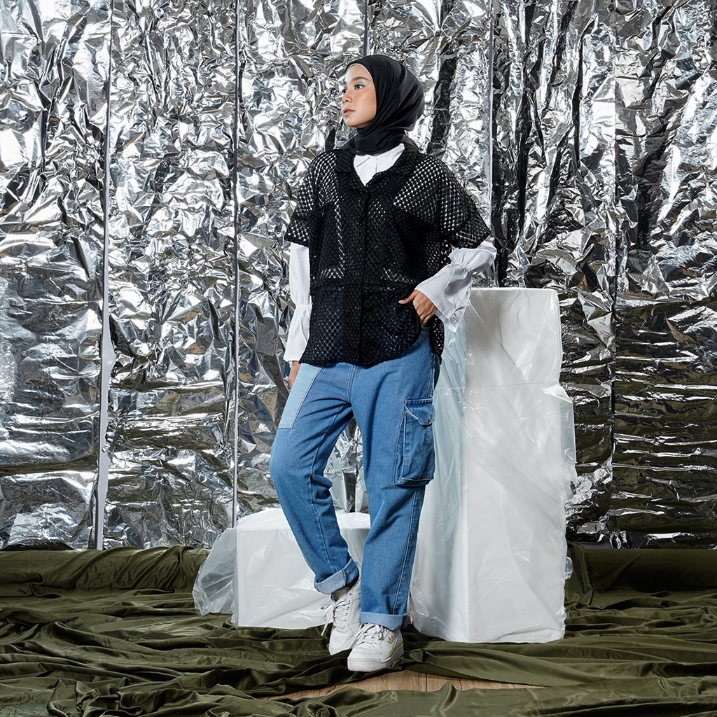 AGNI YODA SHIRT BLACK - Atasan Wanita