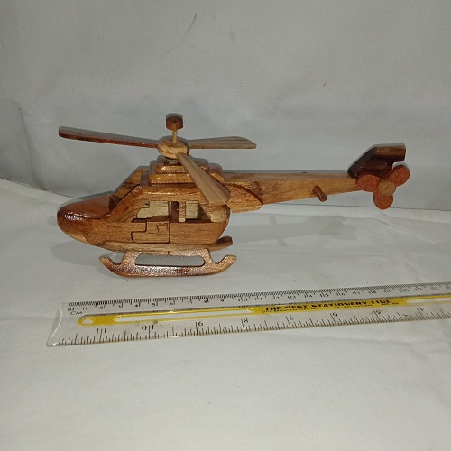 Miniatur Helikopter Kayu Ukuran Kecil dan Sedang Bahan Kayu Sono Keling, Mahoni dan Jati