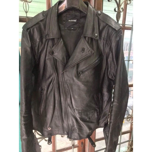 leather jacket maternal