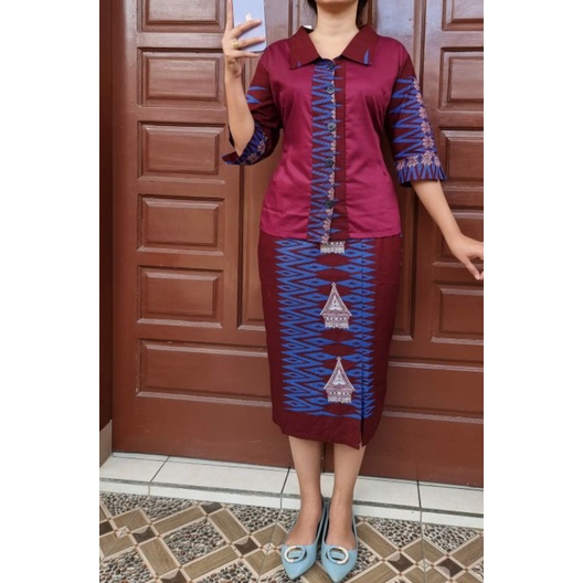 Stelan sibolang rumah adat rok panjang/pendek