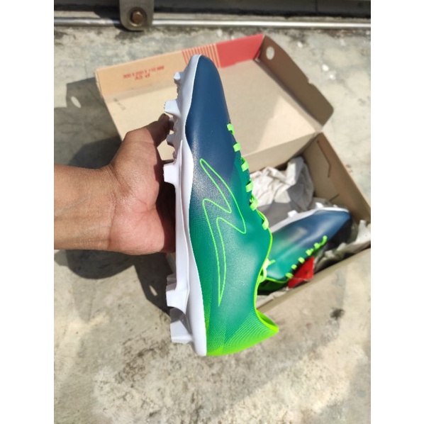 Sepatu Futsal SPECS HYPERSONIC IN