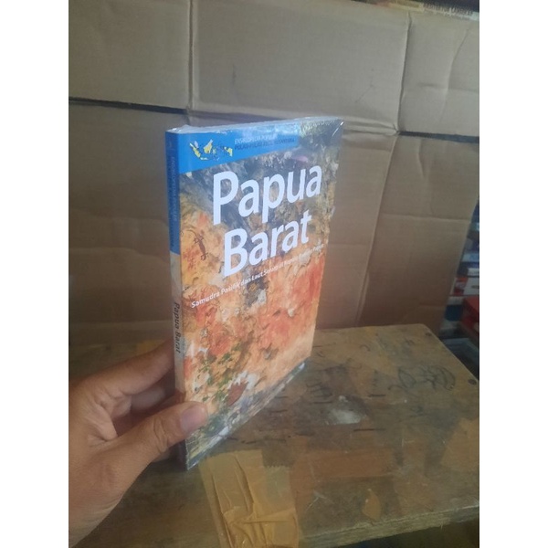 PAPUA BARAT Samudra Pasifik dan Lautan Seram Di Kepala Burung Papua