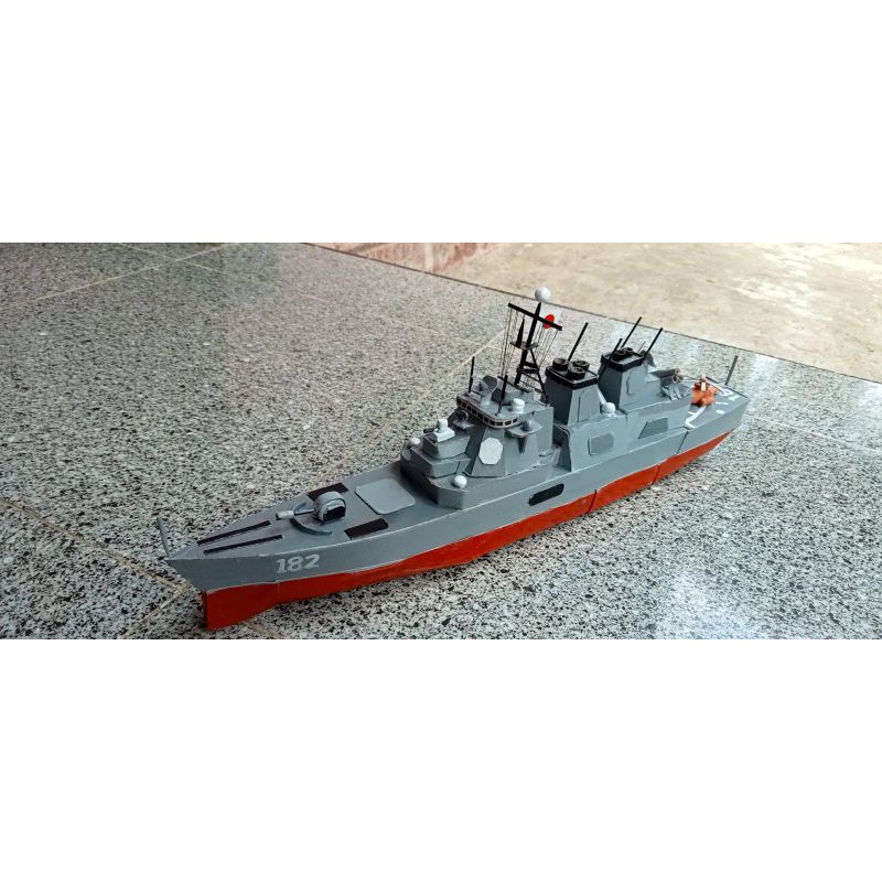 Miniatur Kapal jepang modern warship JMSDF DDH-182 Mirai