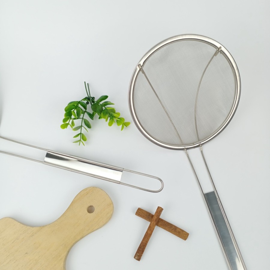 Saringan minyak stainless halus gagang panjang 20 & 22 cm