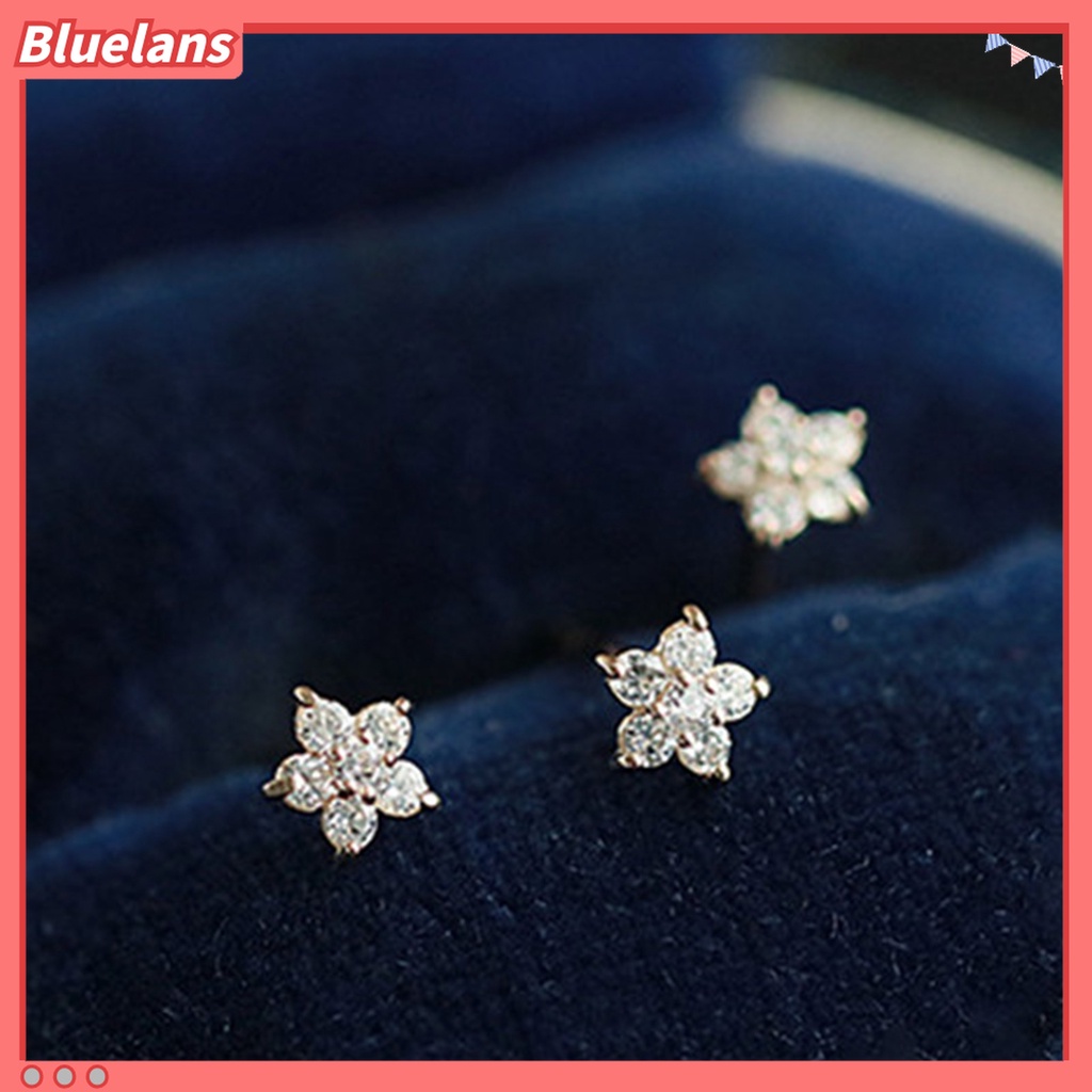 1 Pasang Anting Stud Cubic Zirconia Bentuk Bintang Untuk Wanita