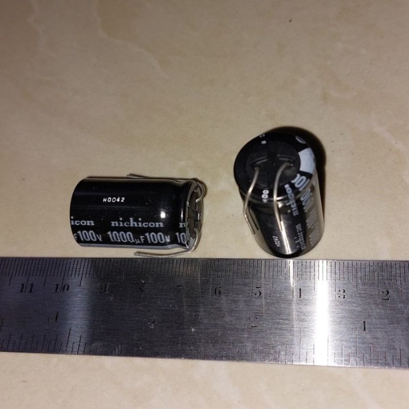 Elco 1000uf 100V 1000 Mikro Farad UF 100 Volt Kapasitor Electrolit