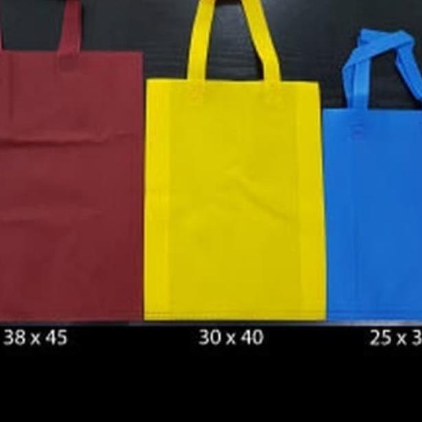 

goodie bag polos-spundbond-tas kain 38x45,isi 12 pcs