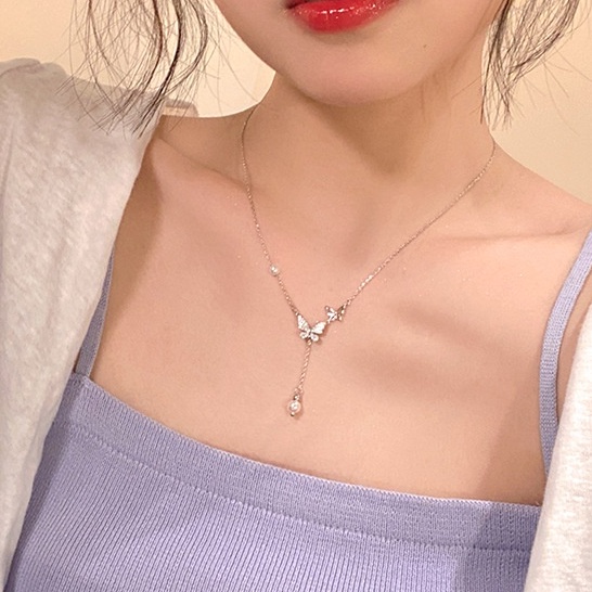 Kalung Titanium Wanita Korea Kupu-Kupu Lucu Rumbai Aksesoris Hiasan Perempuan KLG55