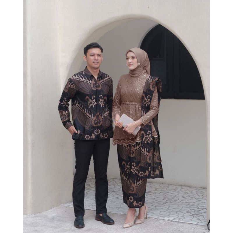 New Arrival - BATIK SOLO Batik Kebaya Brukat Couple Rafina Tulle Mutiara - Kebaya Wisuda - Kebaya Lamaran - Baju Lamaran - Batik Wisuda Couple Rafina