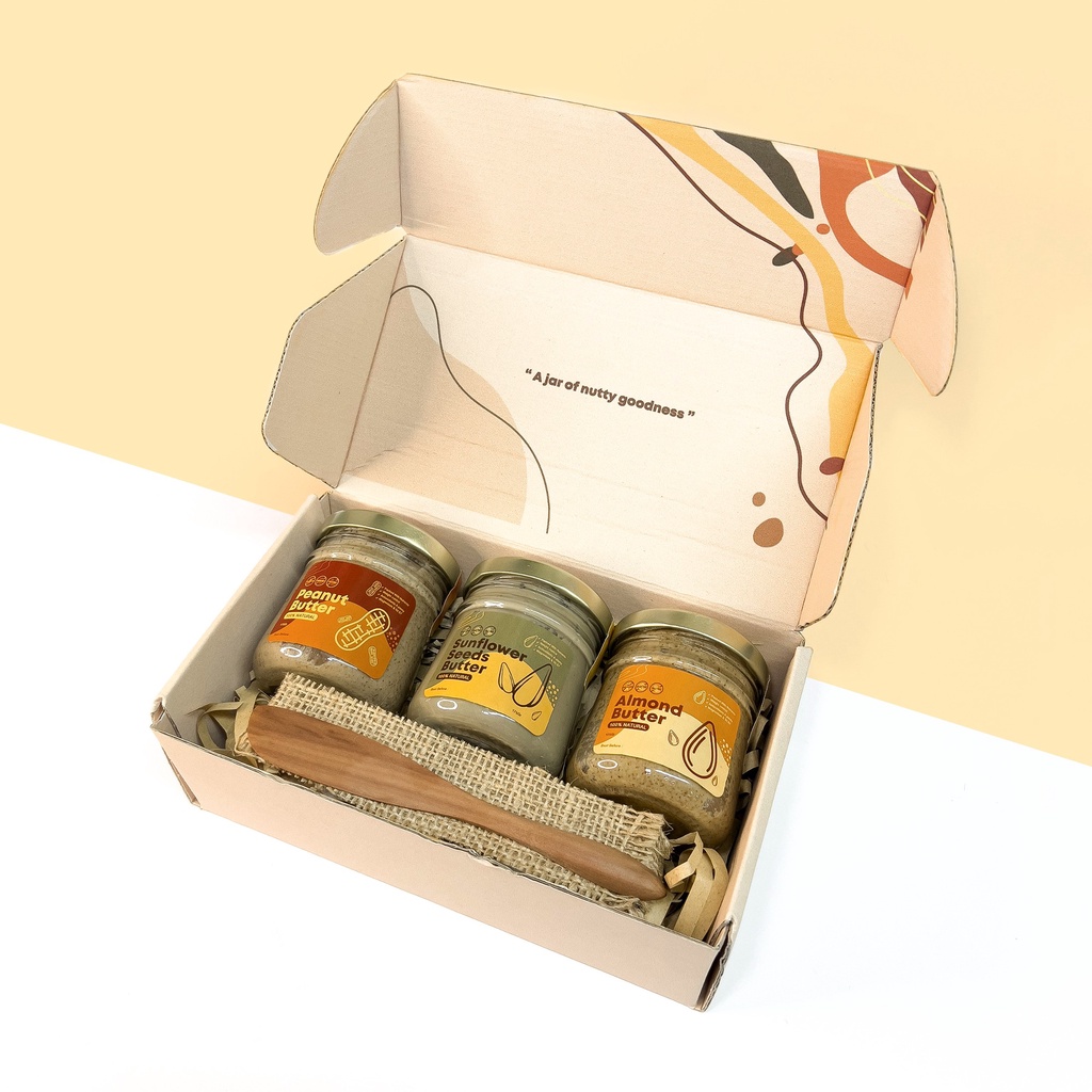 

TheOrganicStop Healthy Nut Butter Hamper Gift Kado 3 jars +1 wooden butter knife