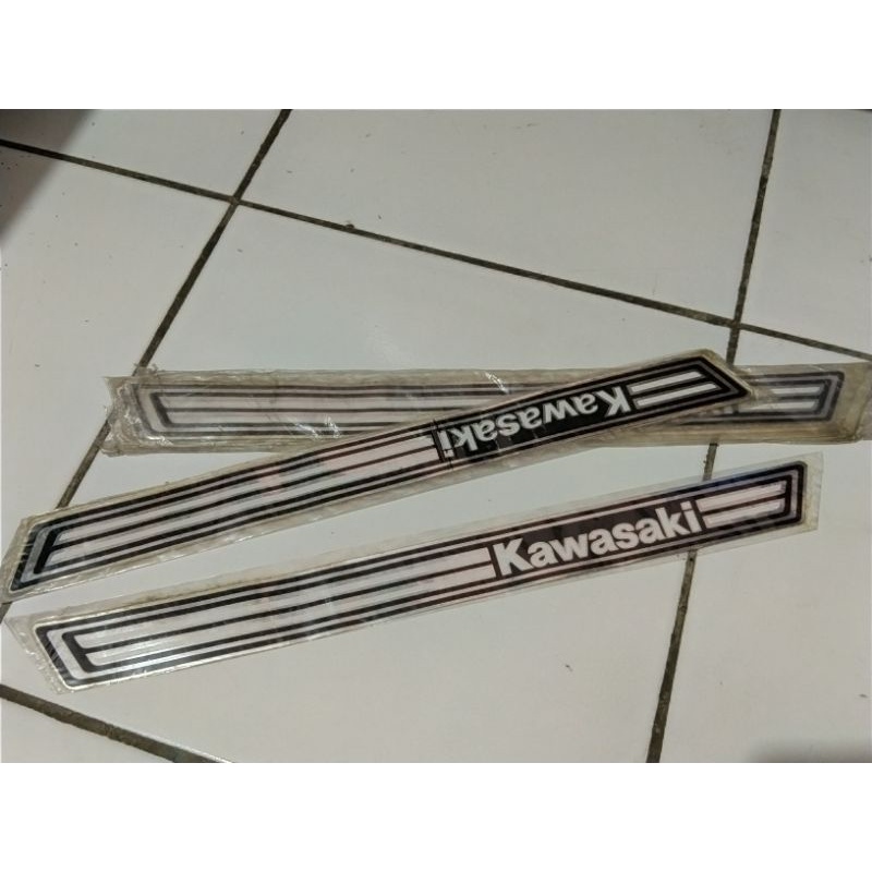 stiker striping kawasaki binter joy