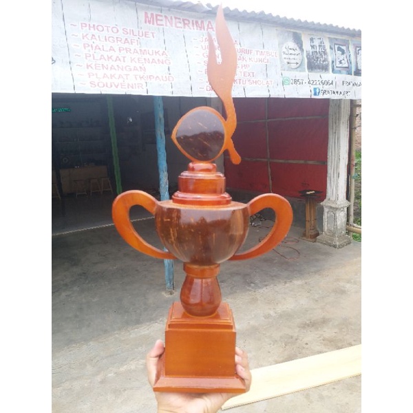 Piala pramuka/piala tunas kelapa/piala batok/piala kayu