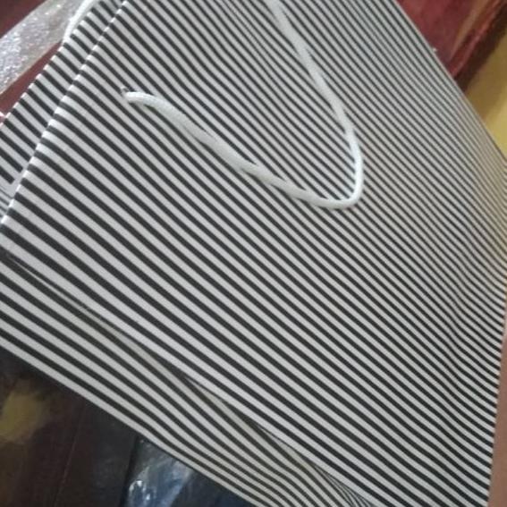 

Update paper bag polio salur pink ter dan manis isi 12pcs 오빠