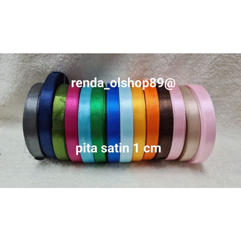 

Pita Satin ukuran 1 cm /isi 25 yard