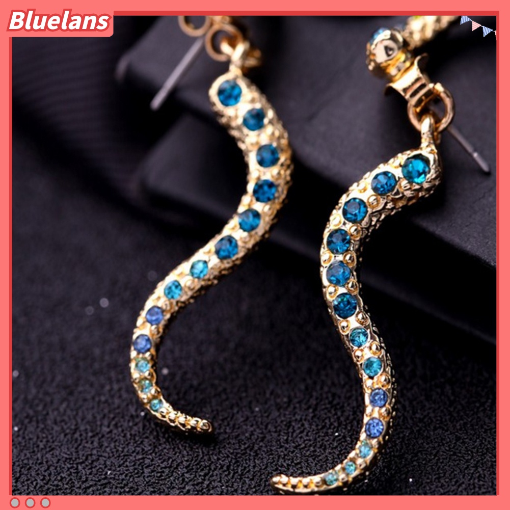 Anting Bentuk Ular Aksen Berlian Imitasi Gaya Vintage Untuk Wanita