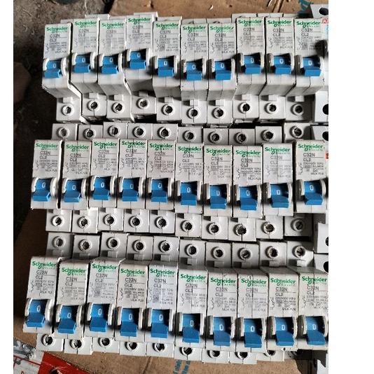 Siap Kirim MCB schneider PLN 2A 4Abekas