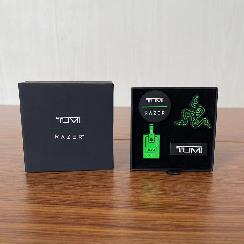 aksesoris tas tu m i motif razer cocok untuk semua tas branded P1SHOES