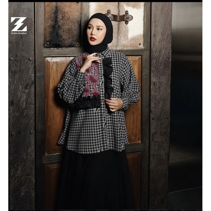 betty blouse zaskia sungkar