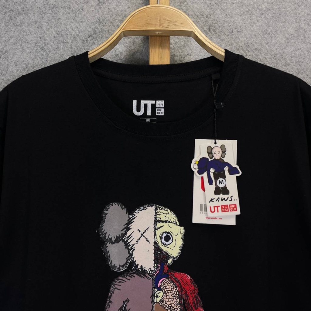 KAOS TSHIRT UNIQLO X KAWS PINK LENGAN PENDEK MIRROR FULLTAG