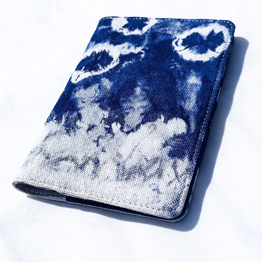 

Trick O' Thread Borri Bookcover