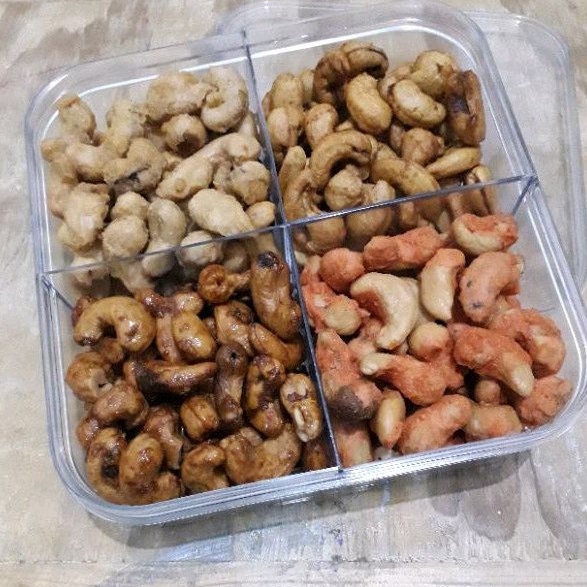 

Kacang Mede Aneka Rasa Original Madu Pedas Crispy Sekat 4