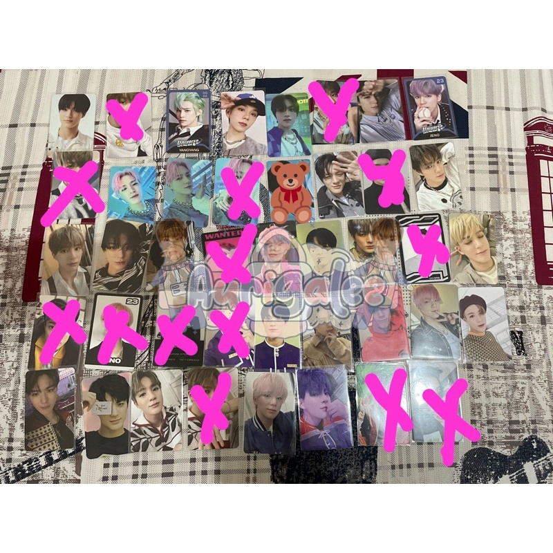 booked pc jeno holo dan jeno hoodie merah
