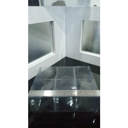 

Kotak Mika Polos 23×23×7 cm