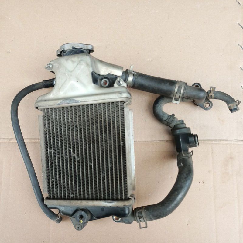 RADIATOR+THERMOSTAT HONDA VARIO 125 KZR ORIGINAL