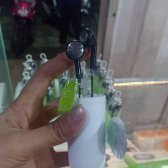 Paling Dicari Headset ROBOT RE601 / EARPHONE / ROBOT / MODEL RE601