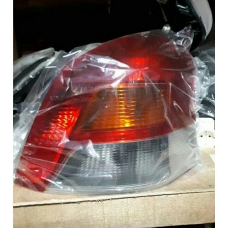 stoplamp yaris 2010