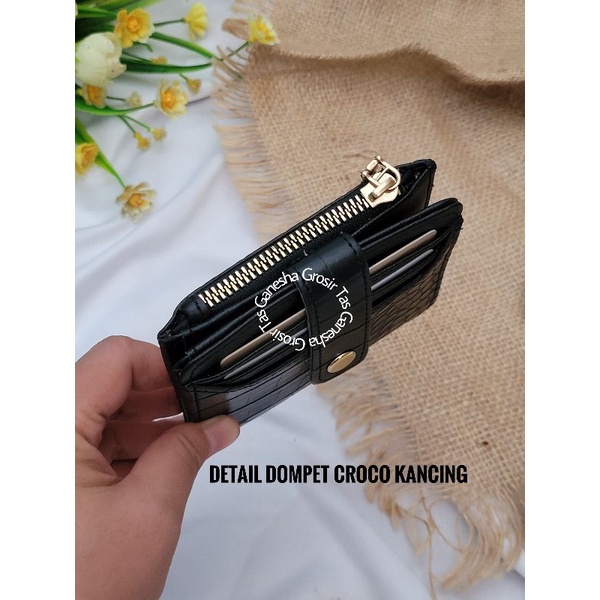 Dompet wanita croco kancing lipat