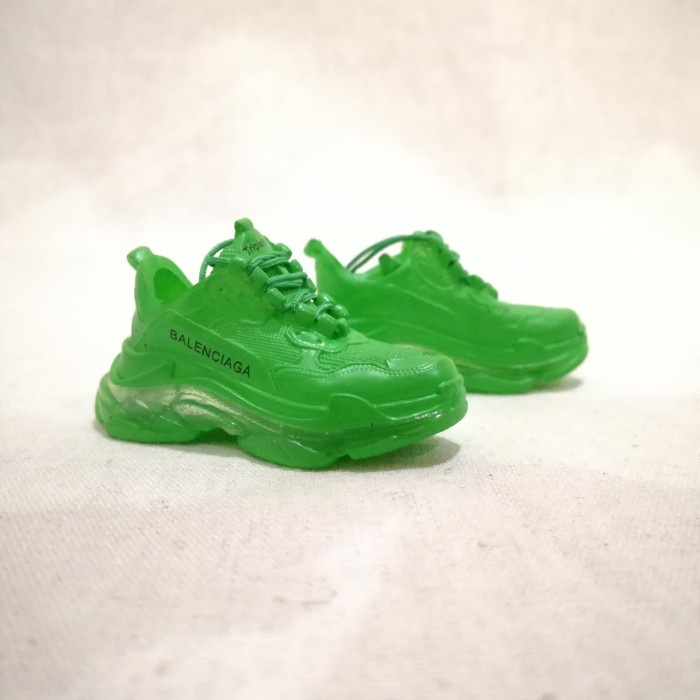 Berkualitas Balenciaga Triple S Neon Green 3D Sneakers Keychain Miniatur Bagus