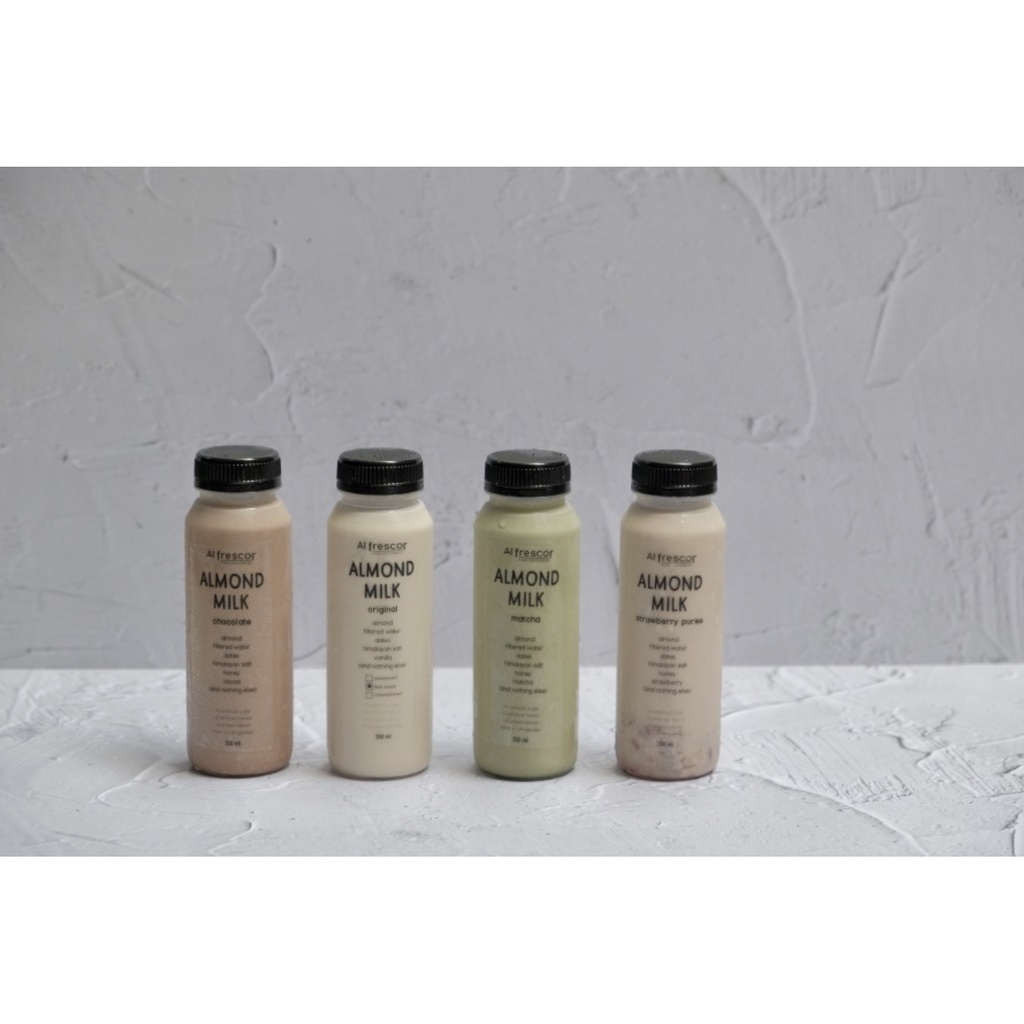 

Almond Milk - Strawberry Puree