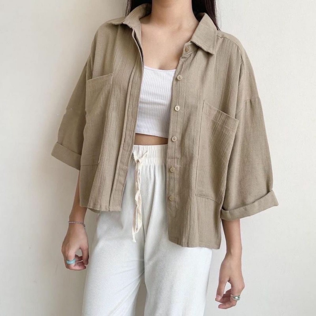 BEFAST - ZFS OOTD Kemeja DEVINA / COZIE LINEN CRINCLE OVERSIZE SHIRT / Hem Casual Wanita / Pakaian kekinian Remaja ABG / Kemeja Crop Trendy / Fashion Wanita Ala Korean Style / Kemeja Lengan 3/4 / OOTD Wanita Remaja ABG Teralris / Hem Polos