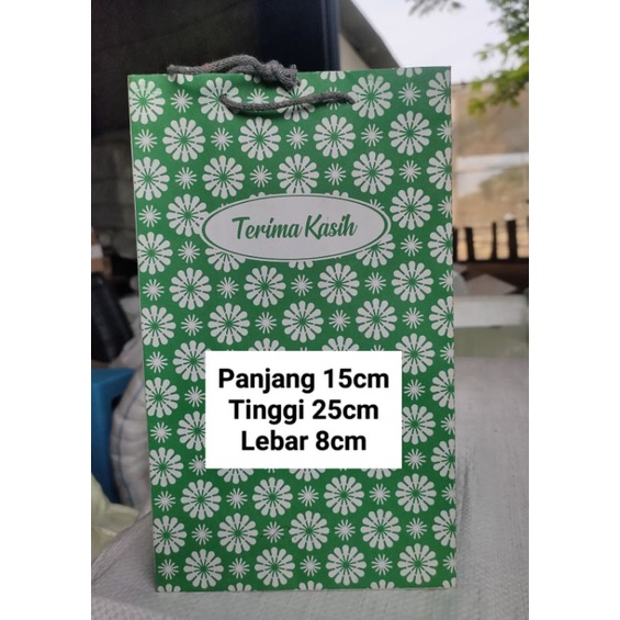 

Murah Paper bag / Tas kertas Motif ukuran 15x25 wafer dan tanggo