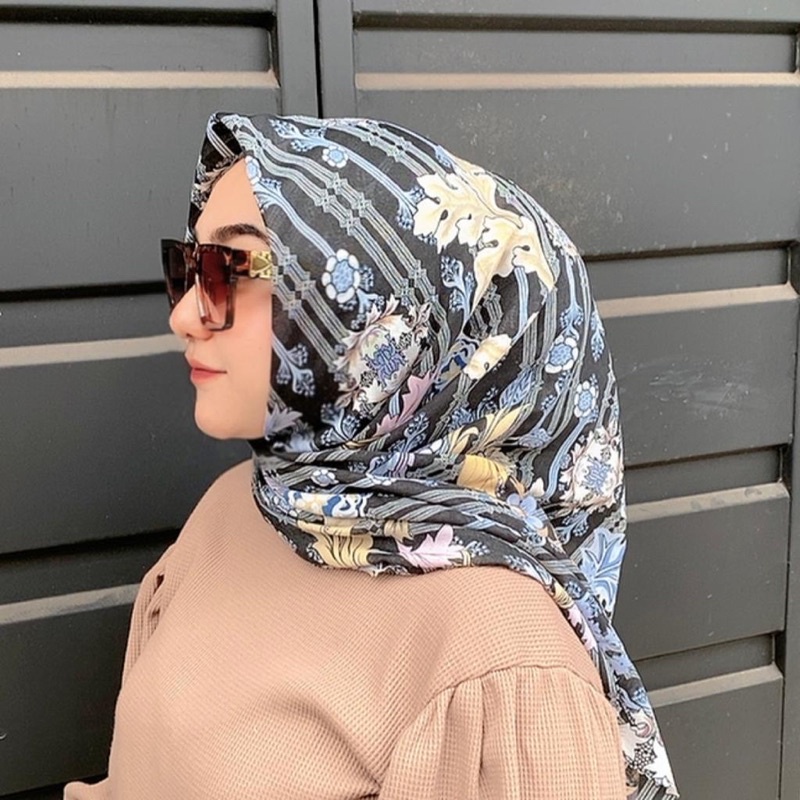 HIJAB JILBAB KERUDUNG SEGIEMPAT SQUARE VOAL MOTIF KODE D