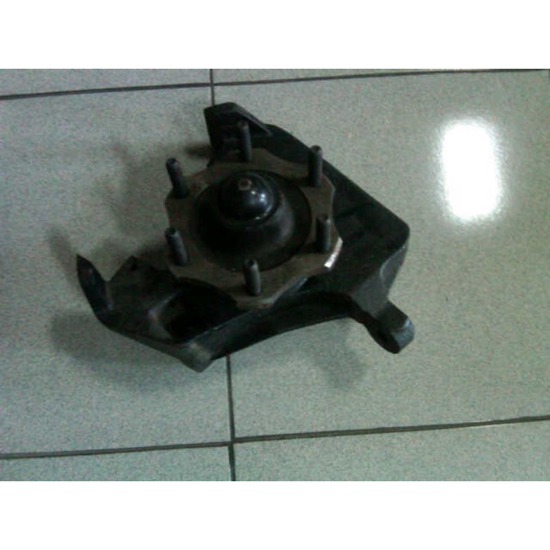 Knuckel ASM STRG LH Blazer