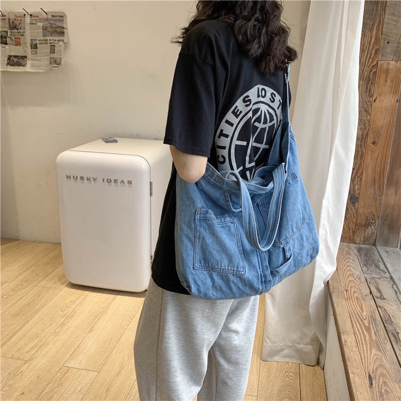 ☫◊Tas Kanvas Kapasitas Besar Wanita Messenger Bag Denim Jepang Versi Korea Tas Besar Tas Kanvas Tas Bahu Siswa