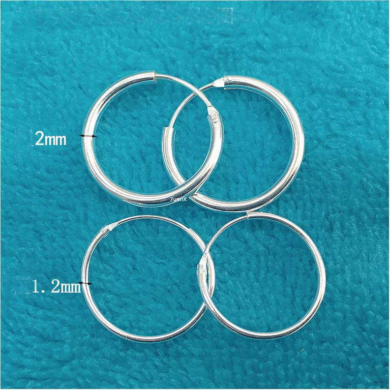 1 Pasang Anting Hoop Hypoallergenic Bahan 925 Sterling Silver Ukuran 14-20mm Warna Hitam