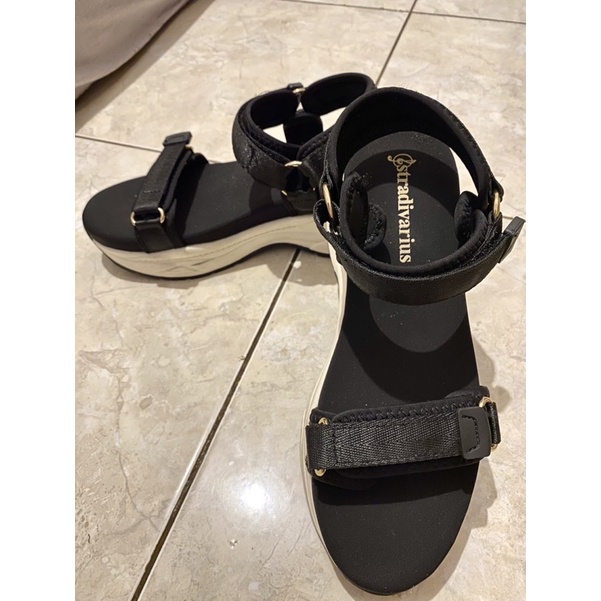 Sandal Sporty Stradivarius Original Store 100%