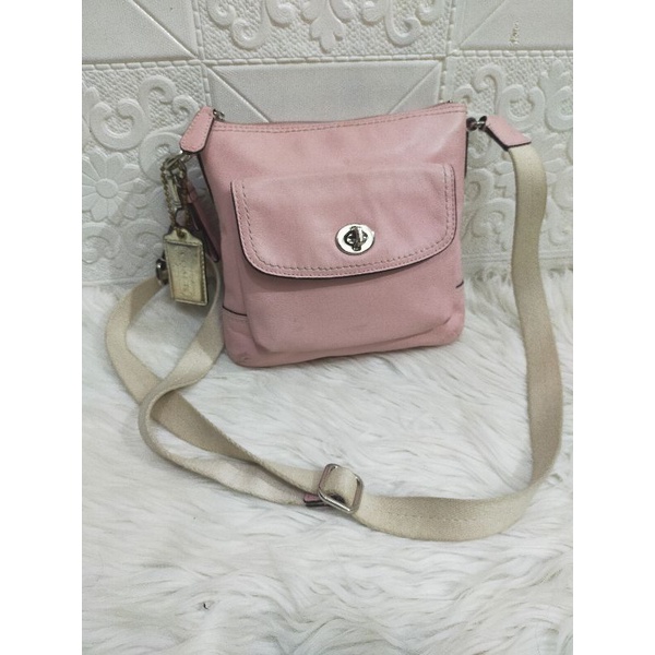 Sling coach preloved