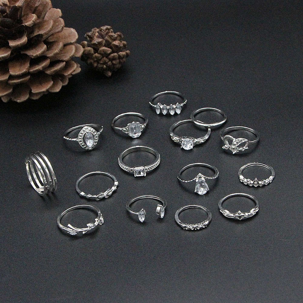 13pcs / Set Cincin Berlian Gaya Retro Untuk Wanita