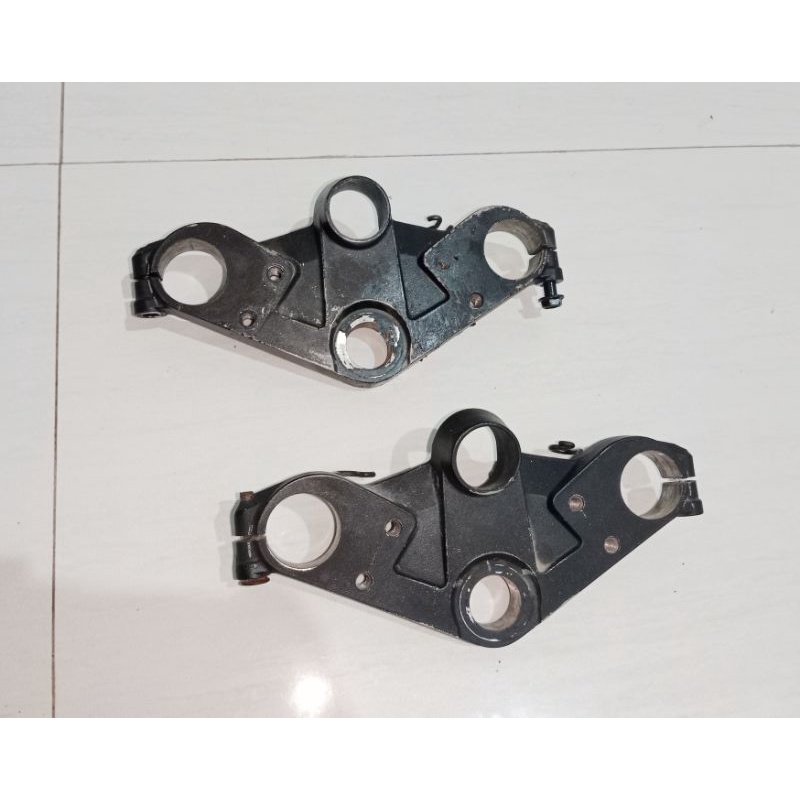 Segitiga atas Ninja 250 / 250fi old