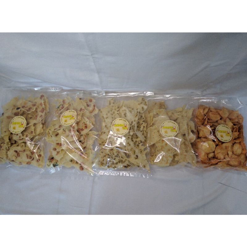 

Rempeyek kacang Plastik 200 gram, Peyek Kacang Tanah Peyek Kacang Ijo Peyek Kacang+daun jeruk Peyek udang rebon