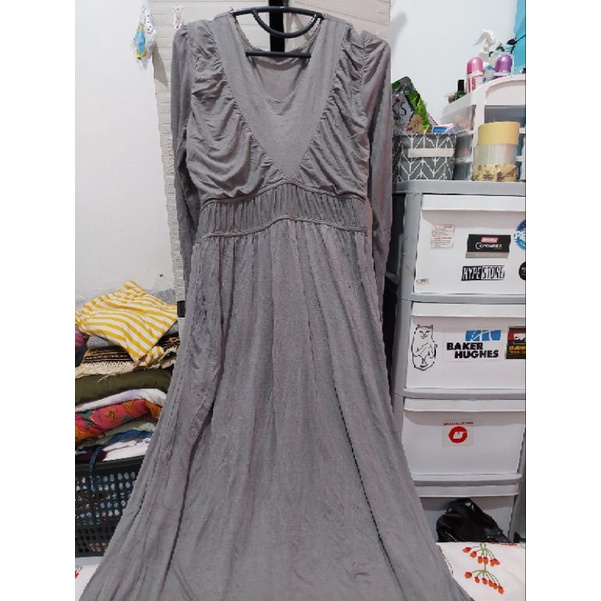 Gamis abu wanita