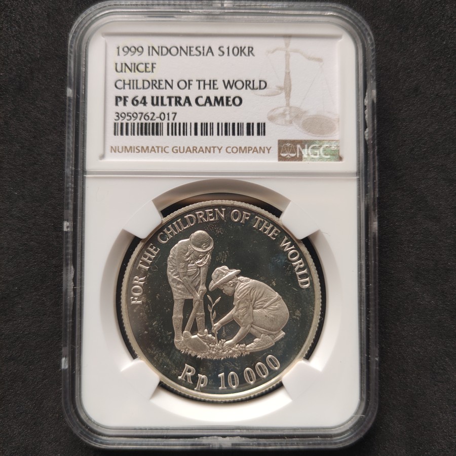 NGC Koin Kuno Perak 10000 Rupiah UNICEF Tanam 1999 PF 64 UCAM LANGKA