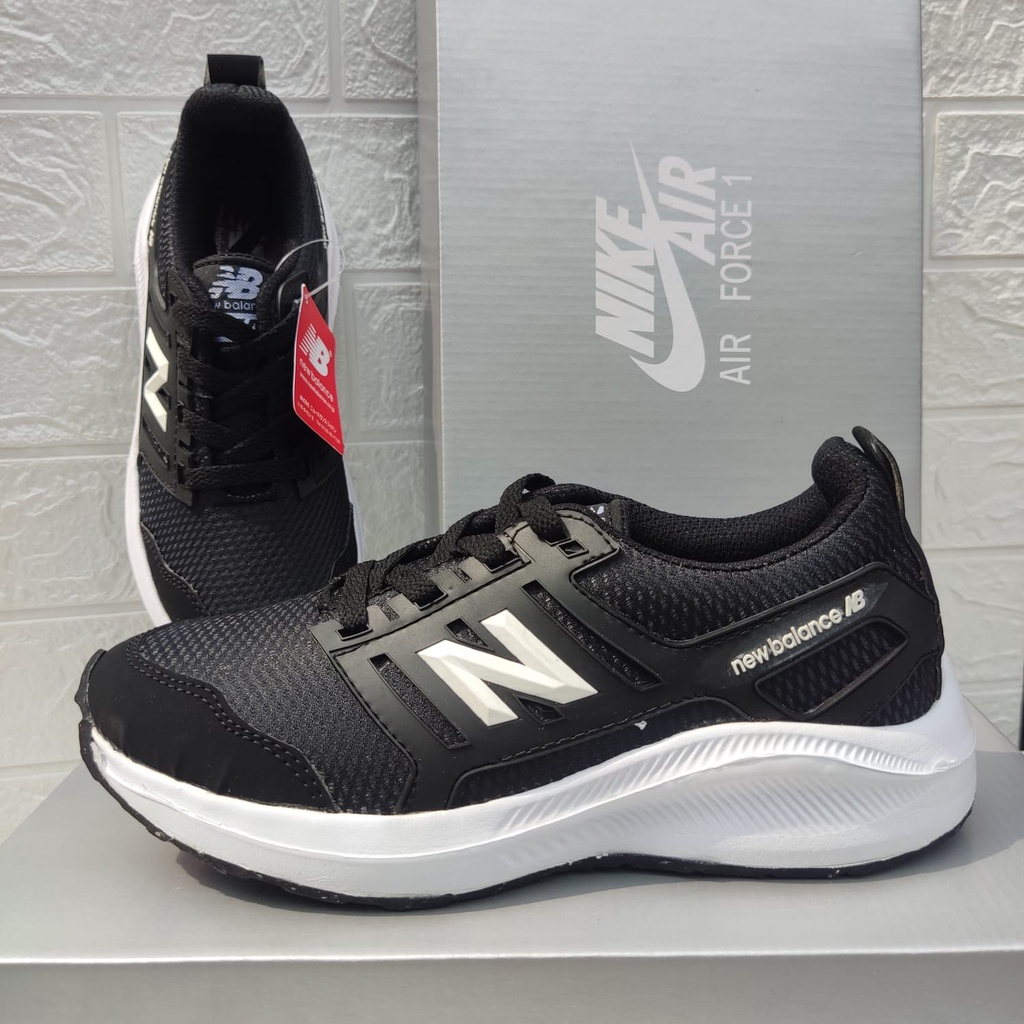 TERBARU!! Sepatu Sekolah/Kuliah/Kerja Cowo Cewe Premium NEW BALANCE Hitam Putih